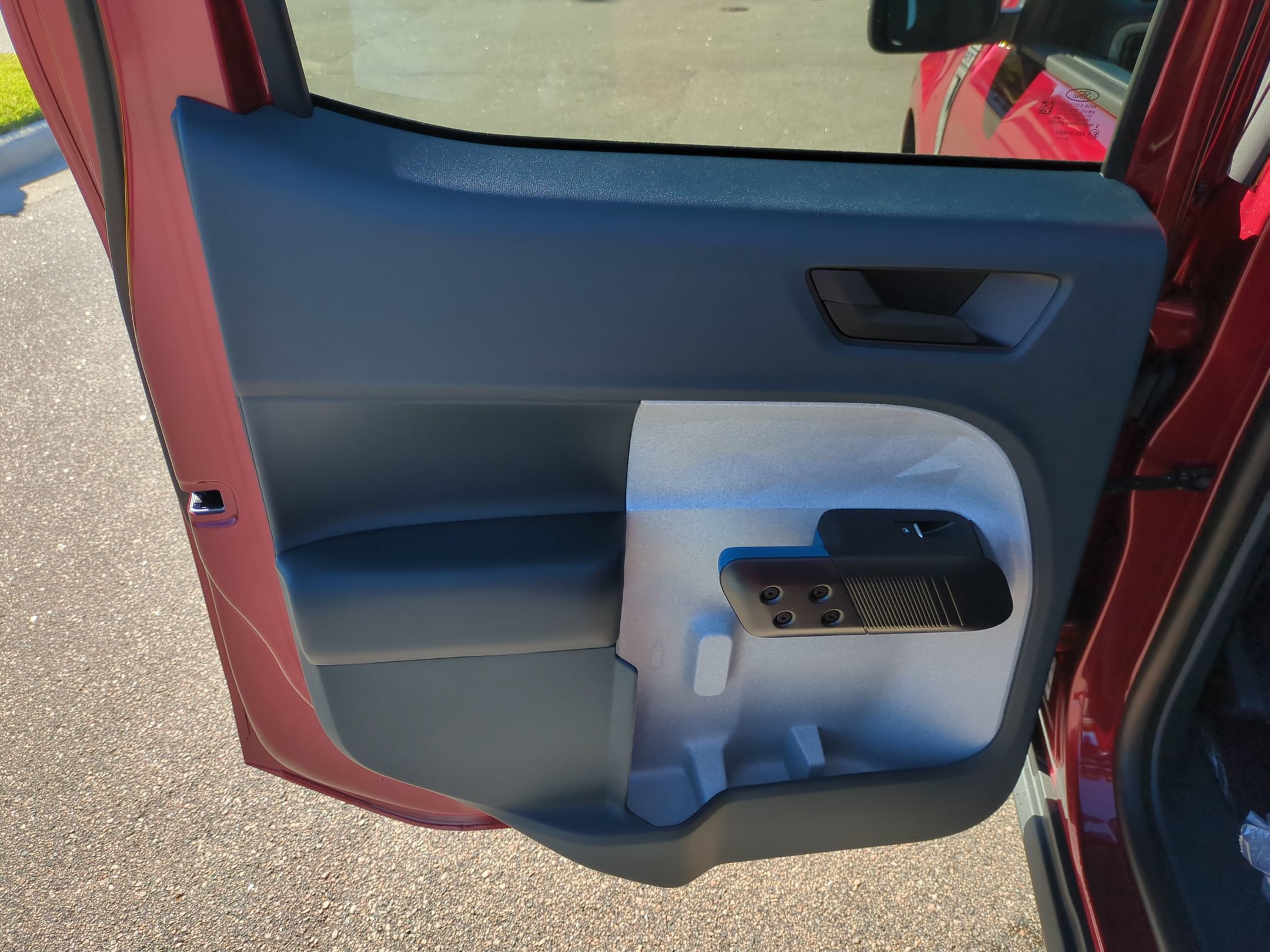 New 2026 Ford Maverick XLT w/ XLT Luxury Package FWD image 27