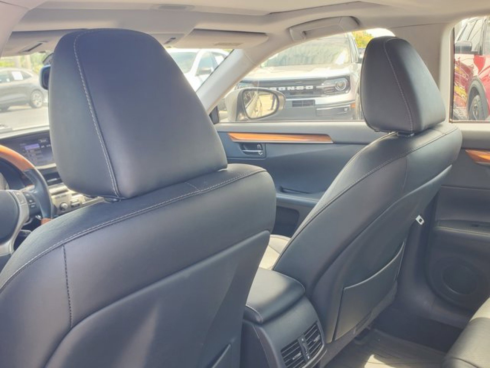Used 2015 Lexus ES 300h w/ Navigation System Package