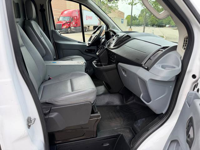 Used 2018 Ford Transit 250 130 Low Roof RWD image 9