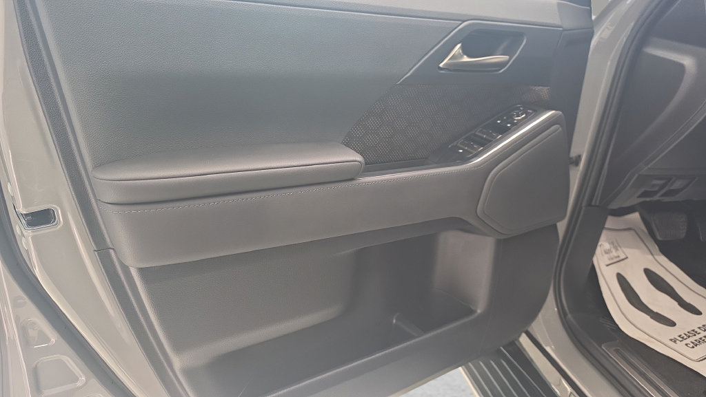 Certified 2024 Lexus GX 550 w/ Accessory Package (2T) AWD/4WD image 12
