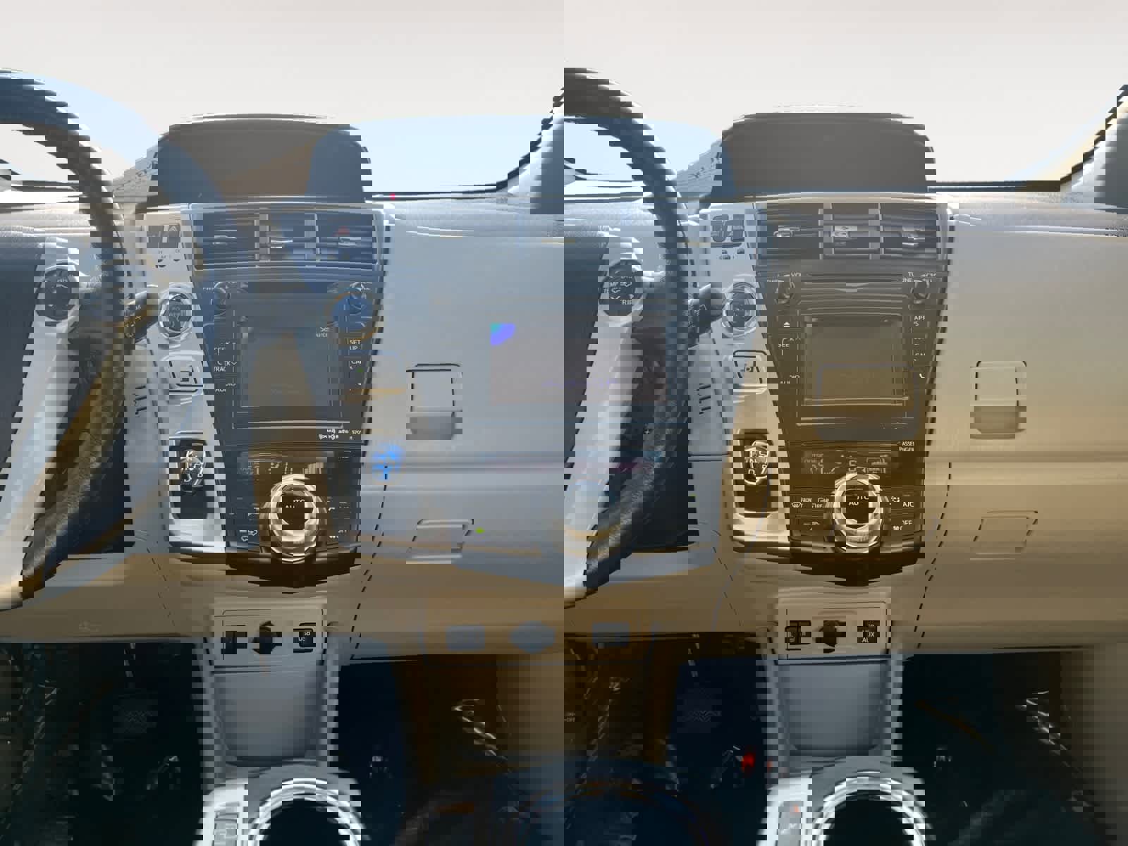 Used 2014 Toyota Prius V Five image 11