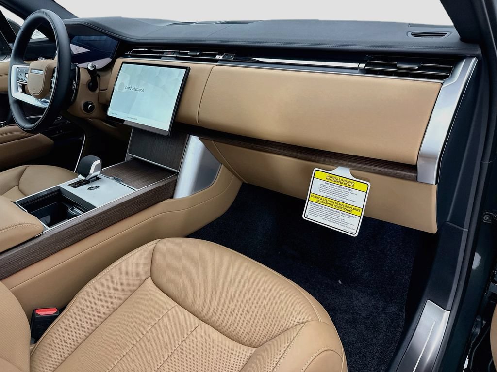 New 2026 Land Rover Range Rover Long Wheelbase SE AWD/4WD image 16