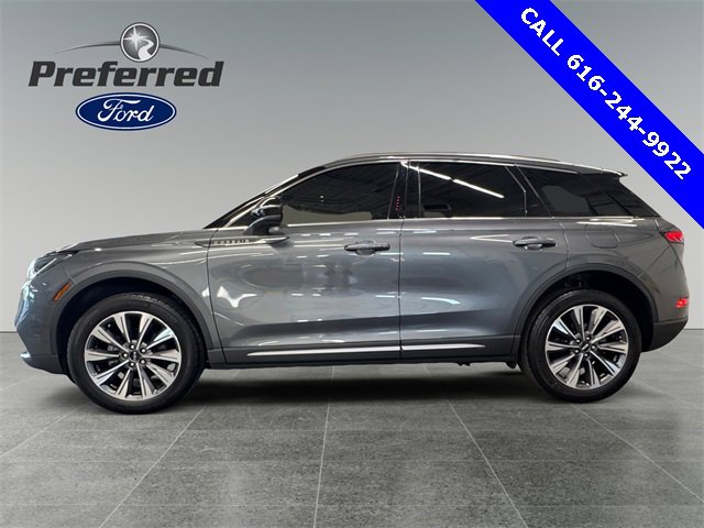 Used 2022 Lincoln Corsair Reserve w/ Elements Package image 3