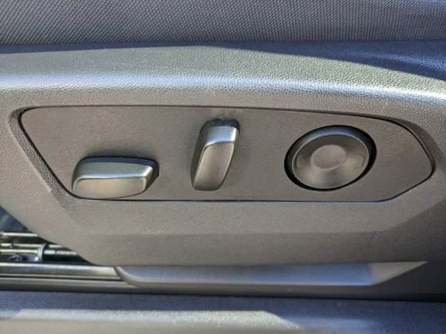 Used 2025 Chevrolet Silverado 2500 LT w/ Convenience Package image 20