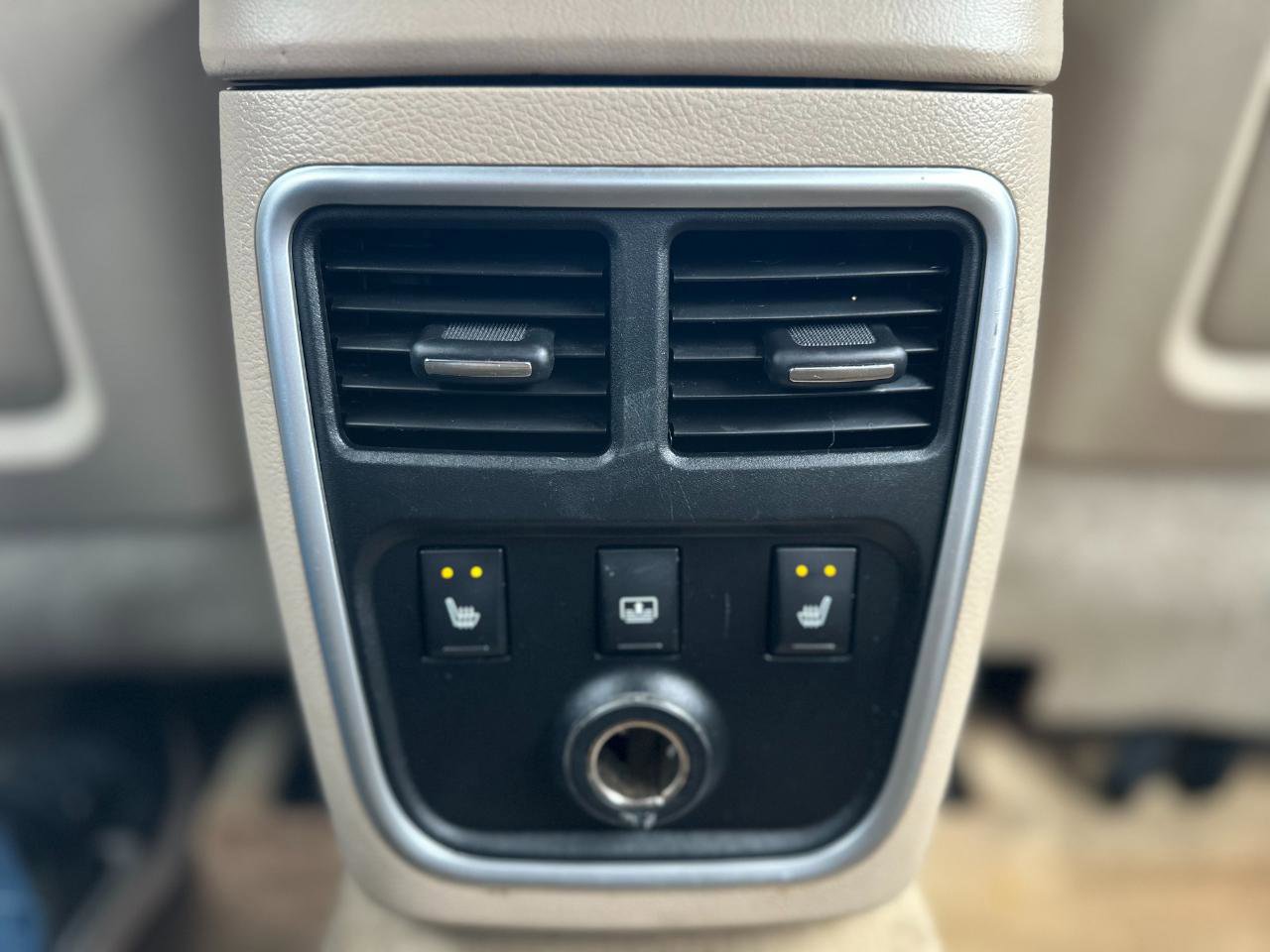 Used 2014 Chrysler 300 C image 54