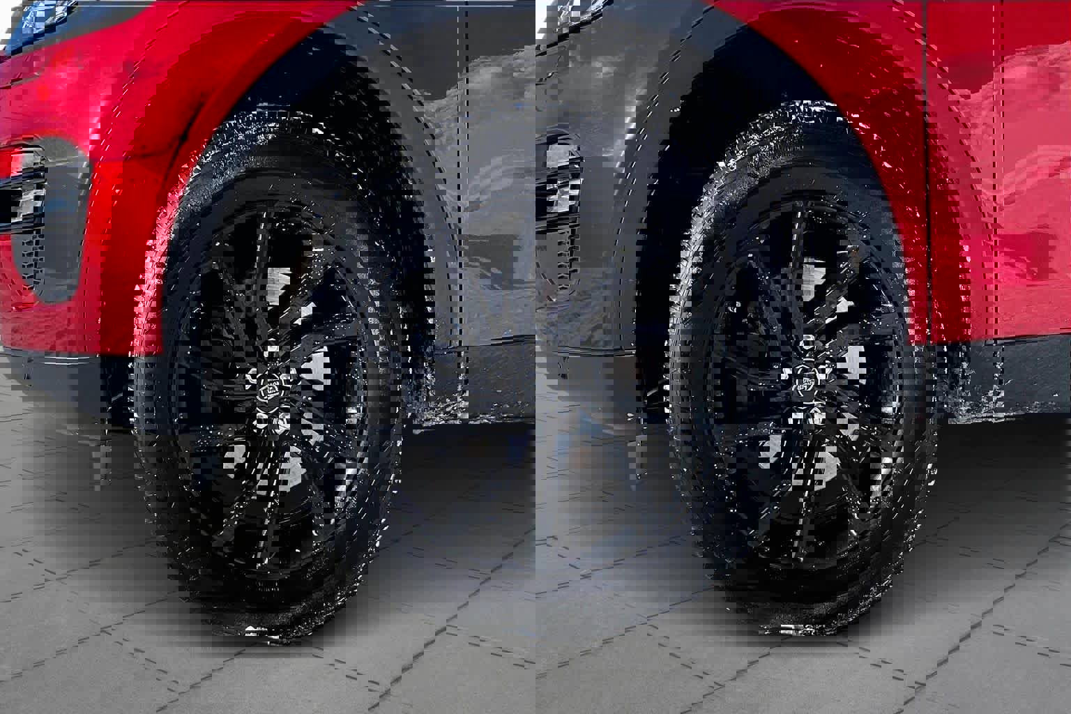 Used 2017 Land Rover Discovery Sport HSE image 11