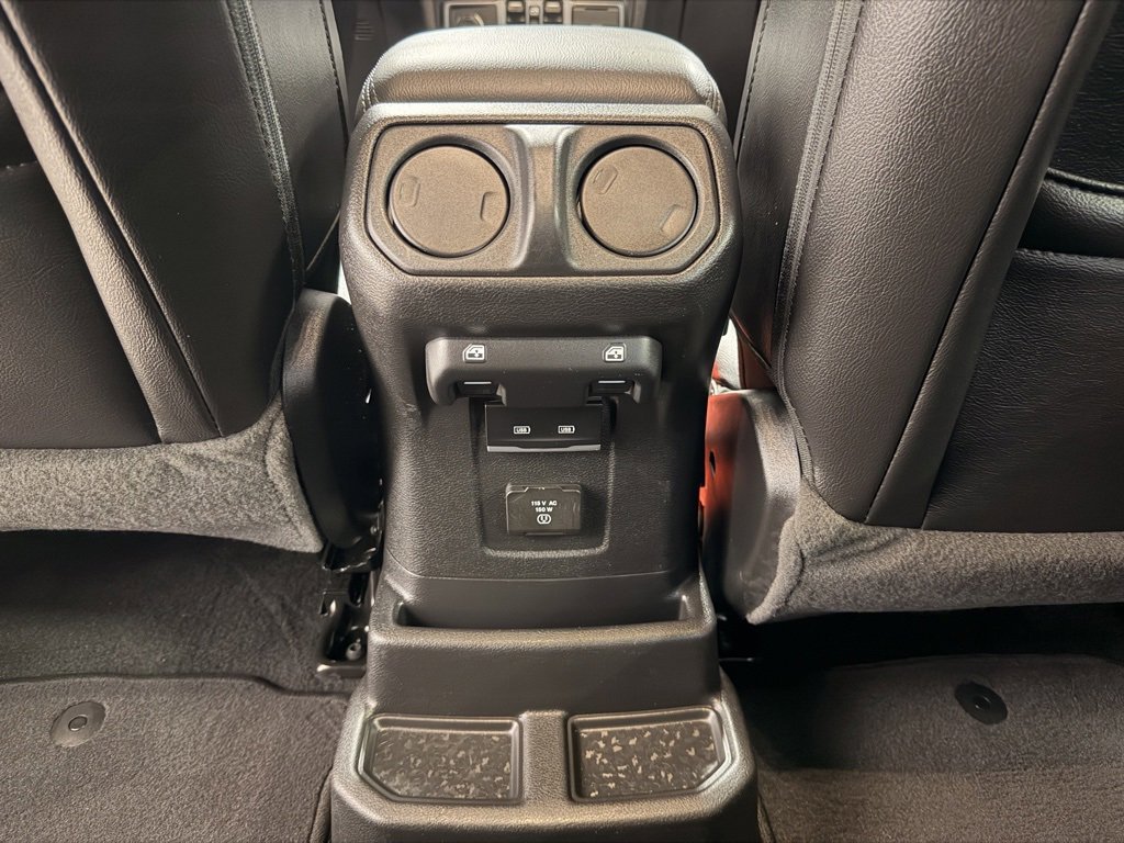 Used 2023 Jeep Wrangler Unlimited Sahara image 15