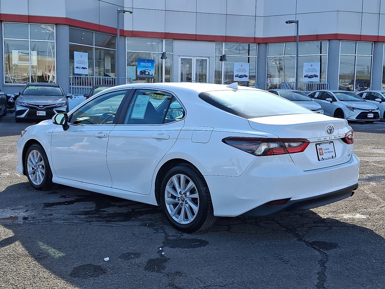 Certified 2022 Toyota Camry LE w/ Convenience Package image 5