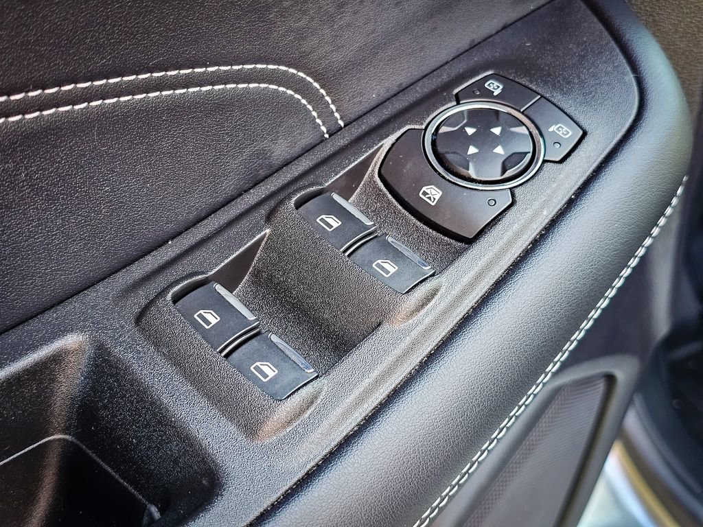 Used 2021 Ford Edge Titanium w/ Class II Trailer Tow Package image 12