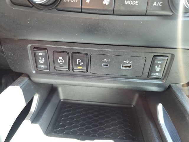 Used 2022 Nissan Frontier SV AWD/4WD image 22