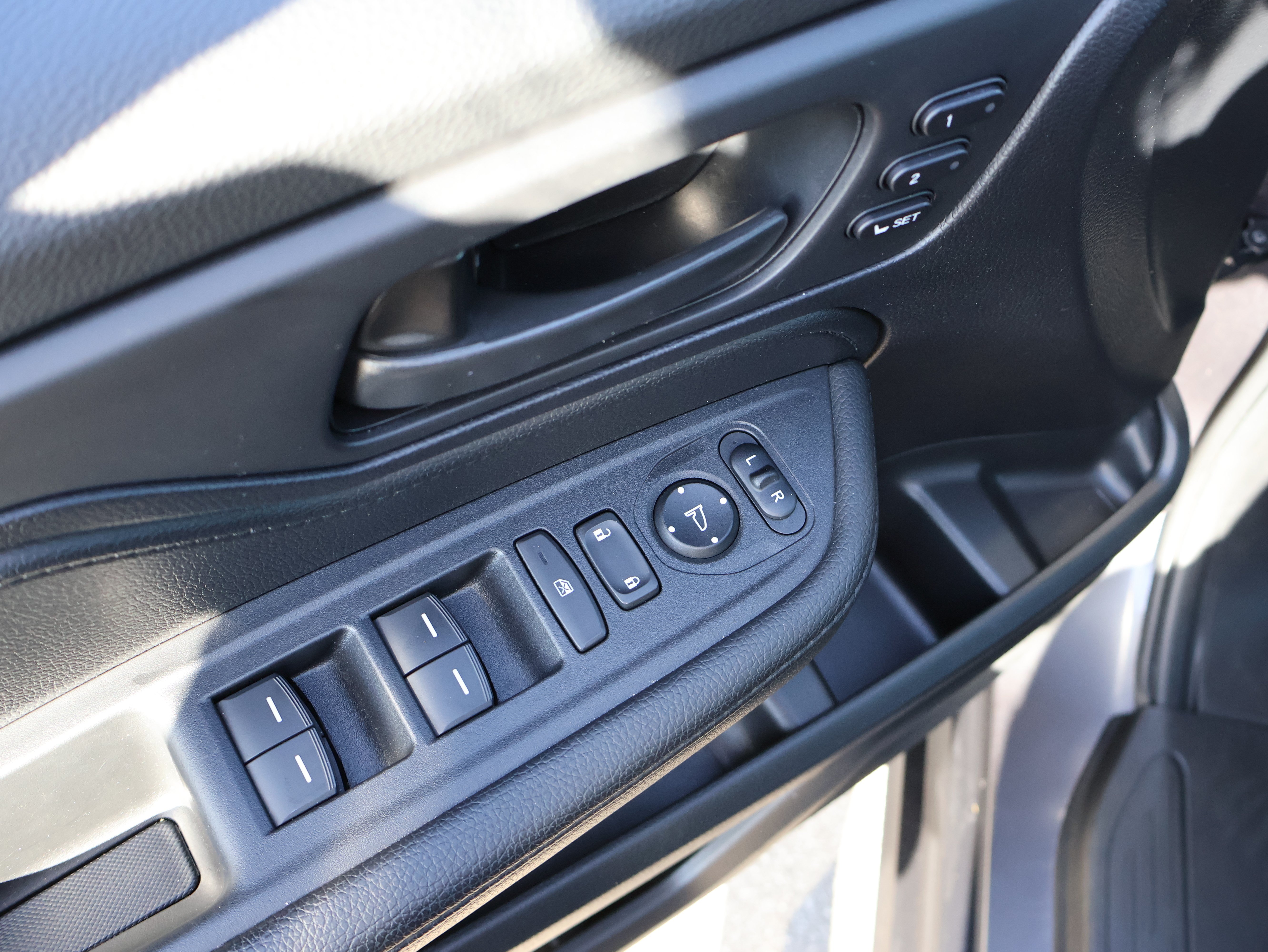 Used 2025 Honda Odyssey EX-L image 31