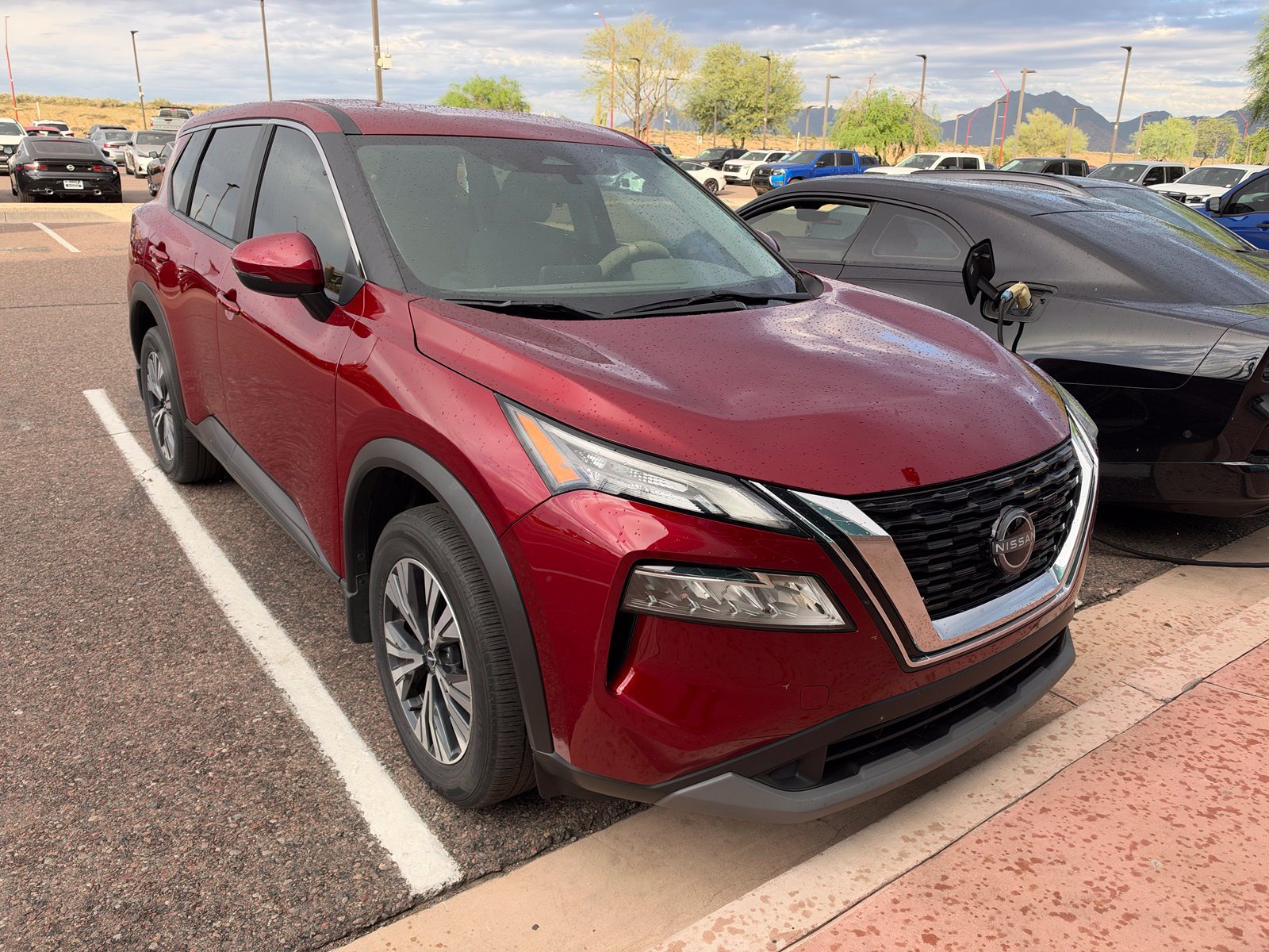 Certified 2022 Nissan Rogue SV FWD image 2