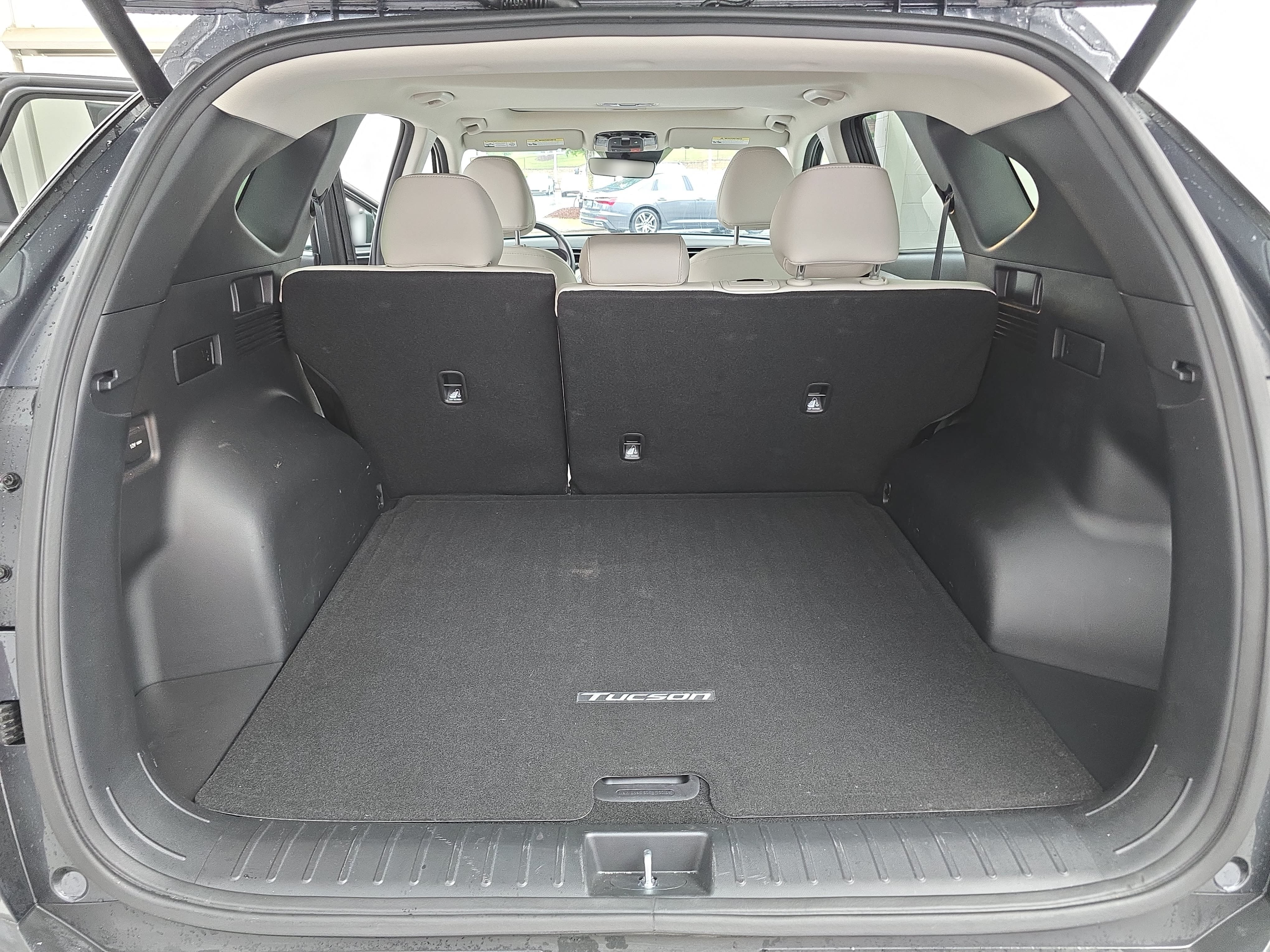 Used 2023 Hyundai Tucson SEL w/ Convenience Package FWD image 12