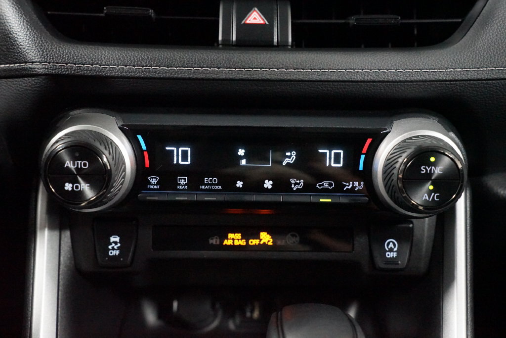 Certified 2025 Toyota RAV4 XLE FWD image 20