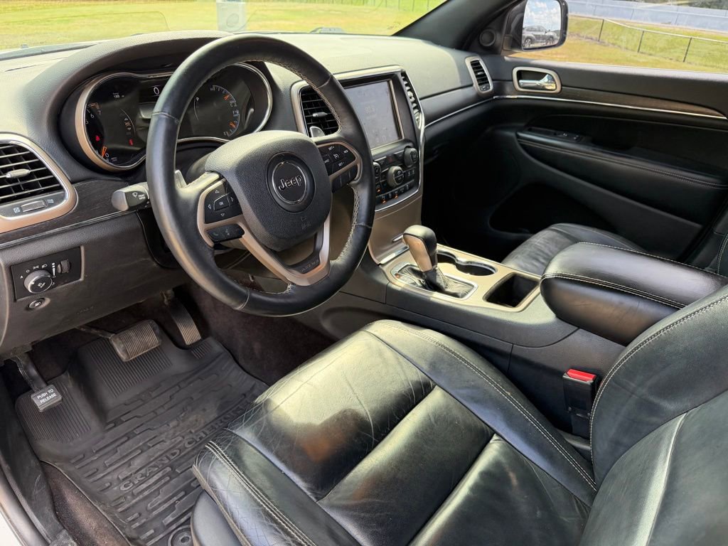 Used 2017 Jeep Grand Cherokee Limited RWD image 11