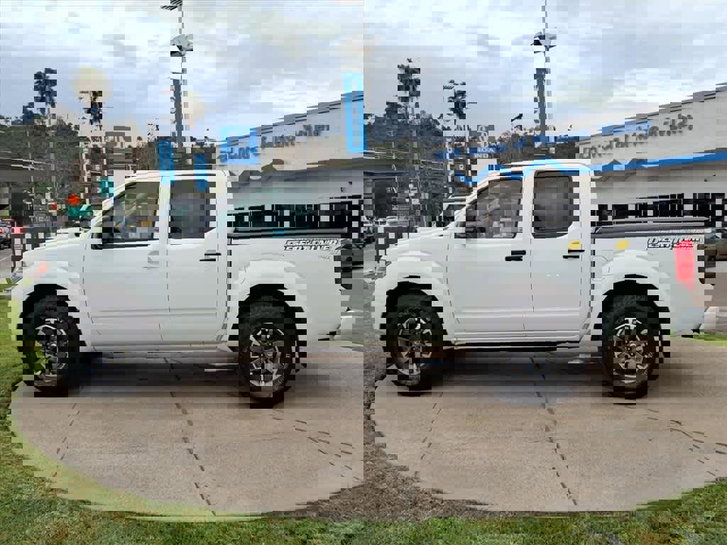 Used 2019 Nissan Frontier Desert Runner image 7