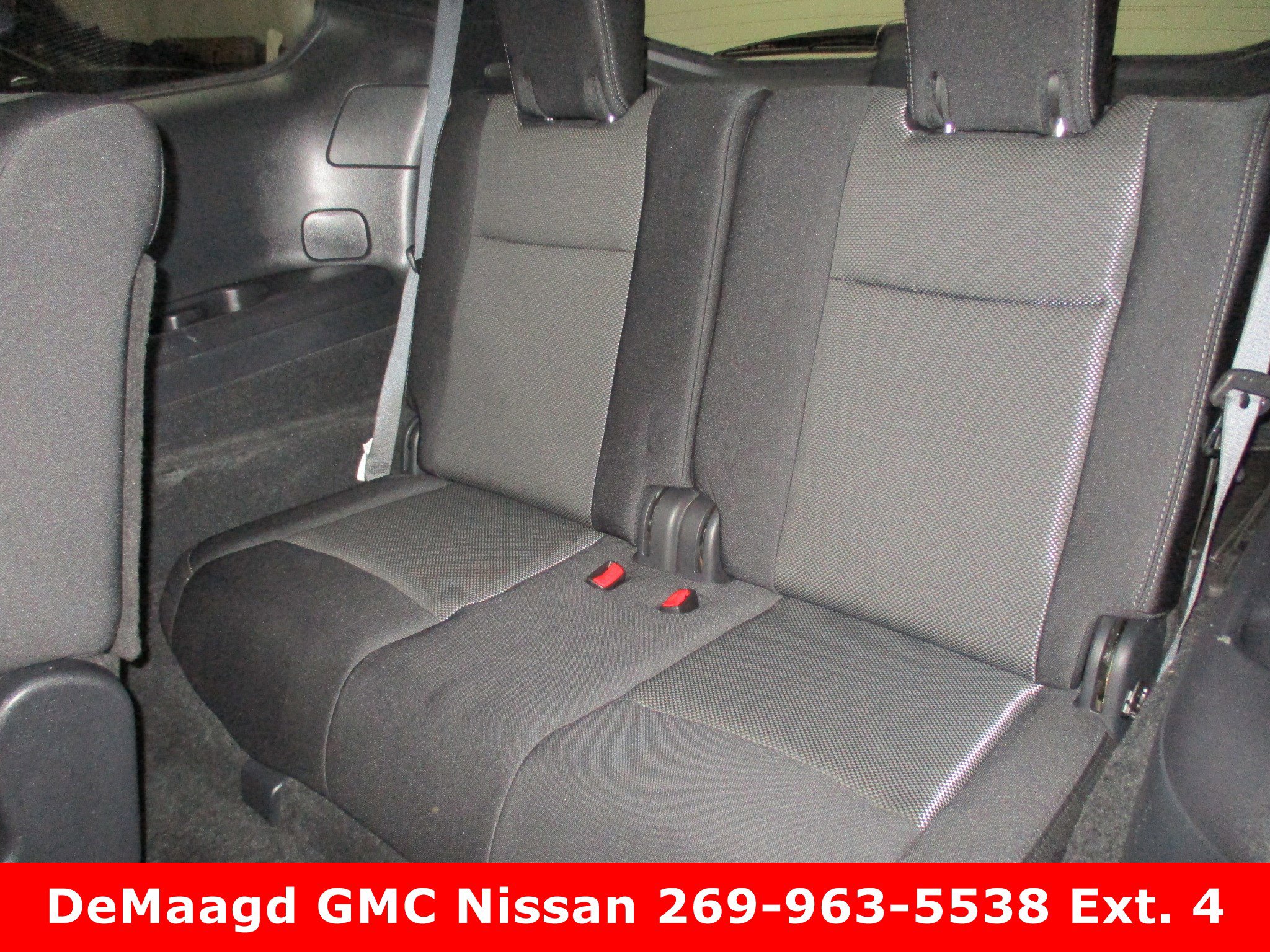 Used 2019 Nissan Pathfinder S image 26