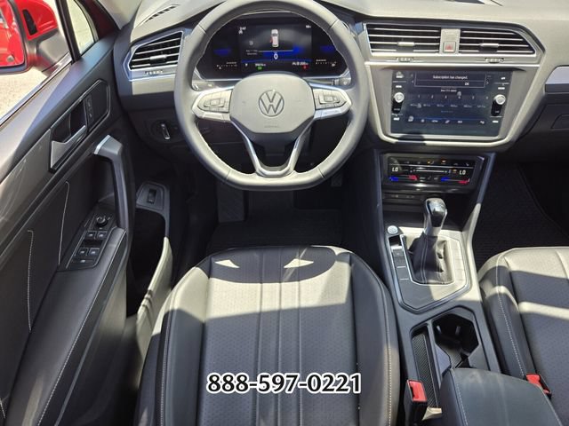 Used 2022 Volkswagen Tiguan SE FWD image 14