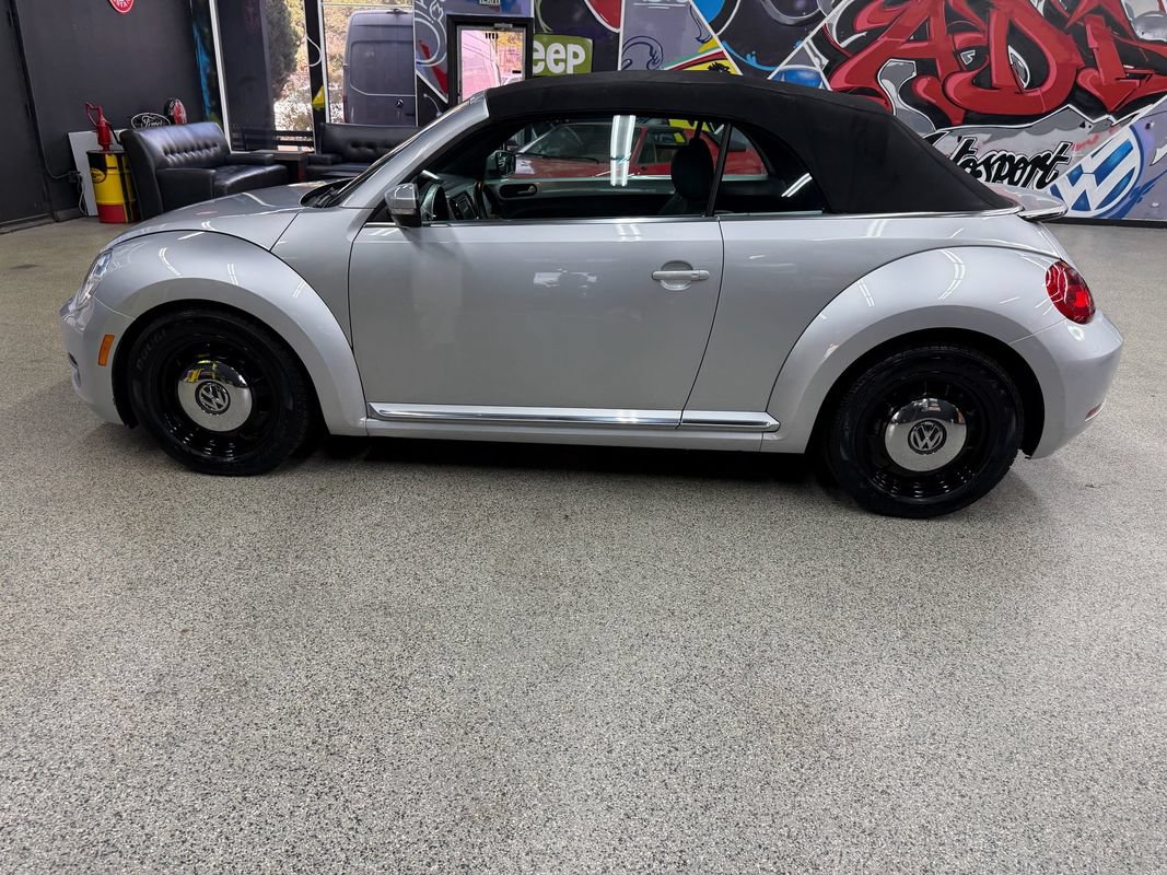 Used 2016 Volkswagen Beetle 1.8T SE FWD image 2