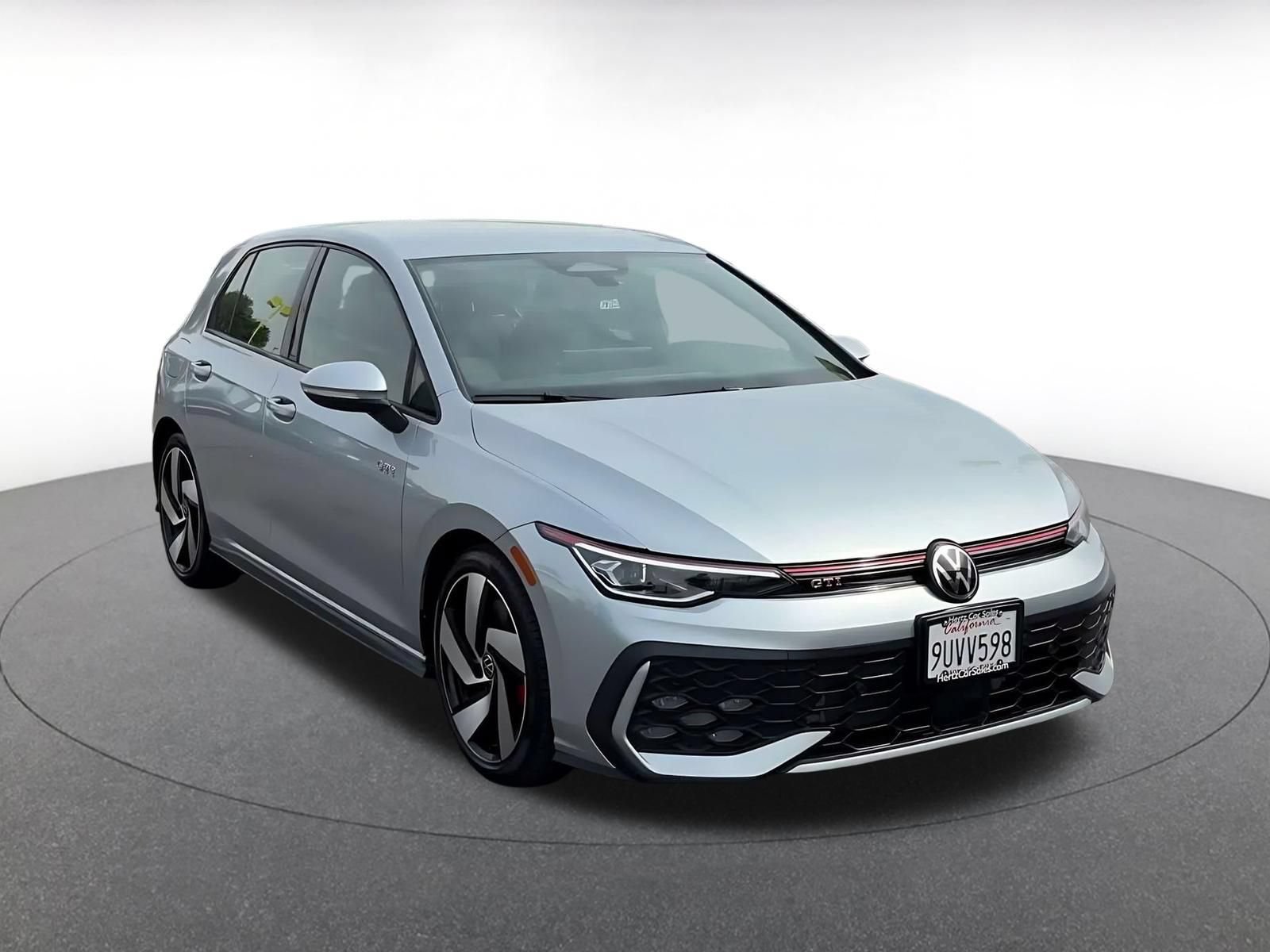 Used 2026 Volkswagen Golf S FWD image 3