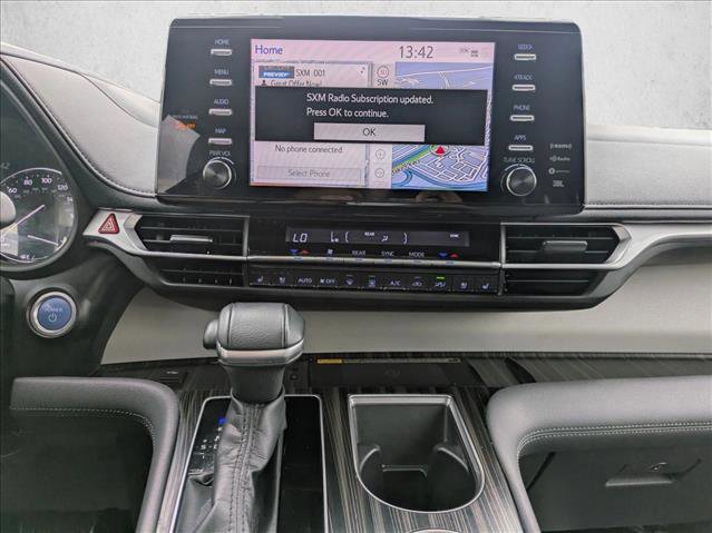 Certified 2022 Toyota Sienna Limited image 13