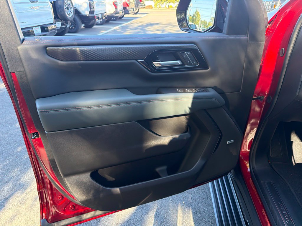 New 2026 GMC Yukon AT4 w/ AT4 Premium Plus Package AWD/4WD image 14