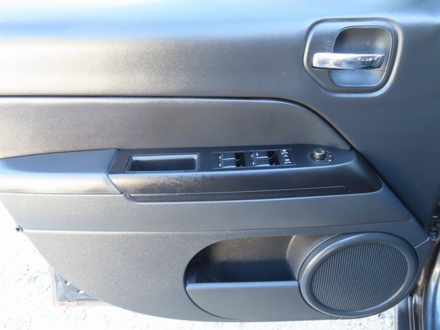 Used 2015 Jeep Patriot Sport w/ Power Value Group image 23