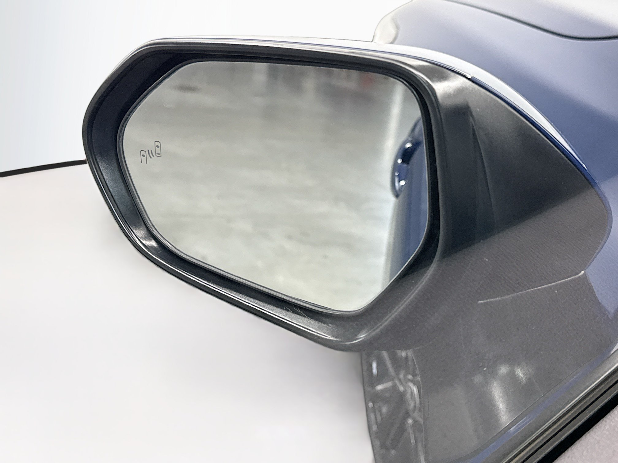 Used 2025 Toyota Camry SE FWD image 16