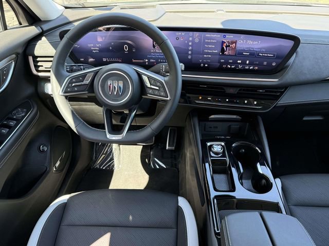 Certified 2025 Buick Envision Sport Touring image 13