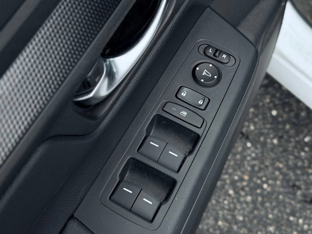 Used 2025 Honda CR-V Sport-L image 16
