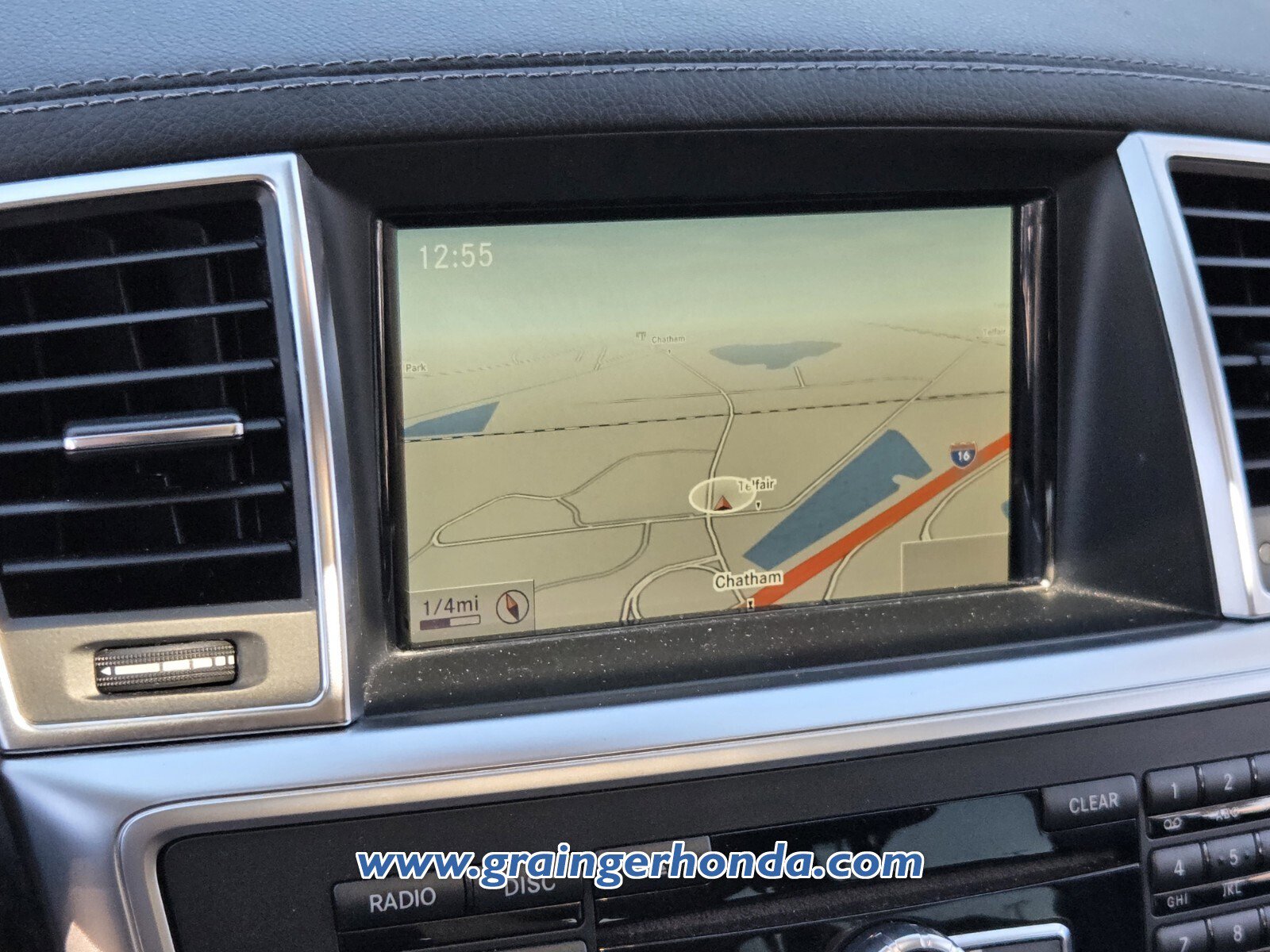 Used 2016 Mercedes-Benz GL 550 4MATIC image 22