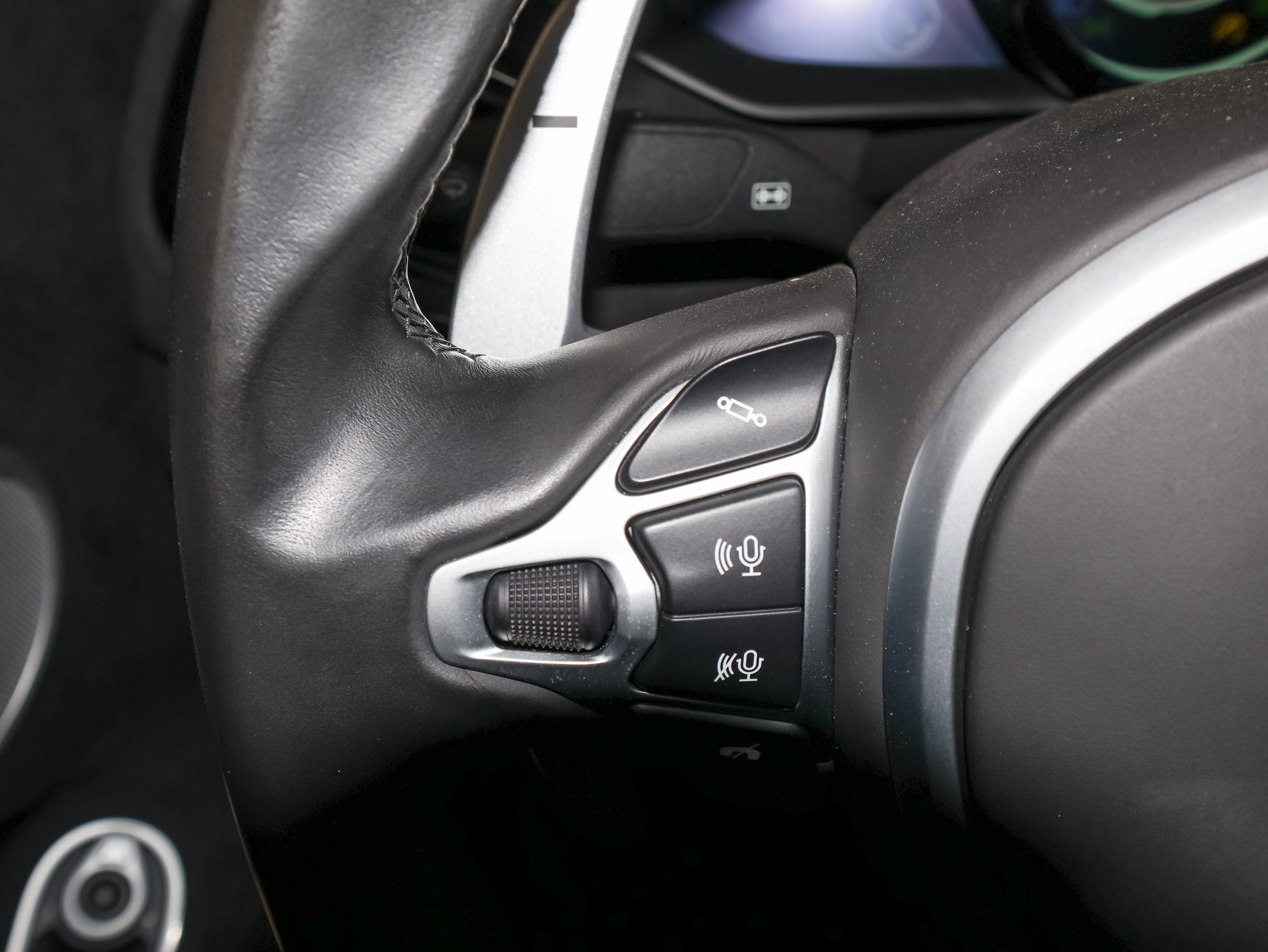 Used 2021 Aston Martin V8 Vantage Coupe RWD image 25