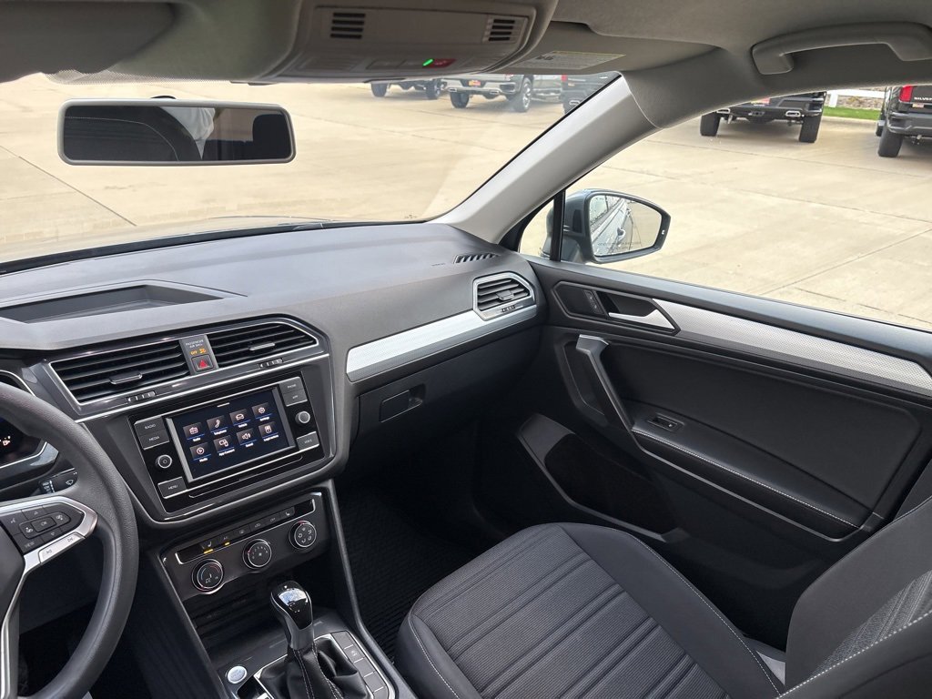 Used 2022 Volkswagen Tiguan S image 44