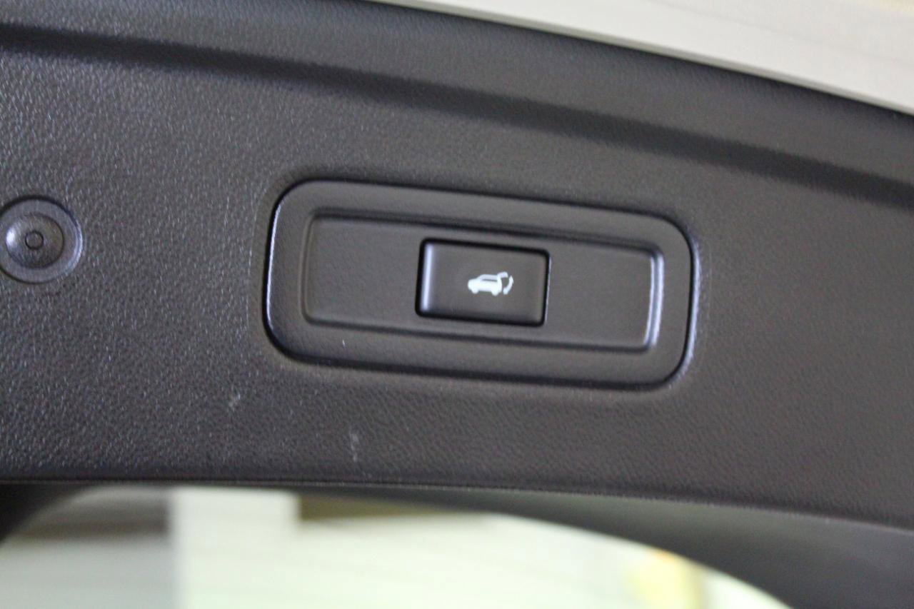 Used 2017 INFINITI QX70 AWD w/ Premium Package image 30