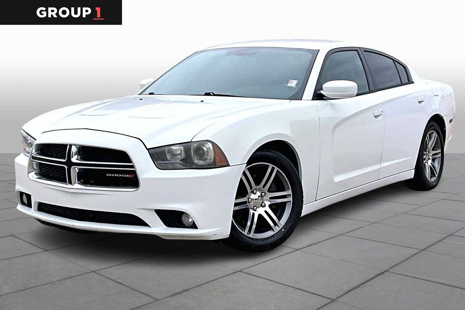 Used 2014 Dodge Charger R/T RWD image 1