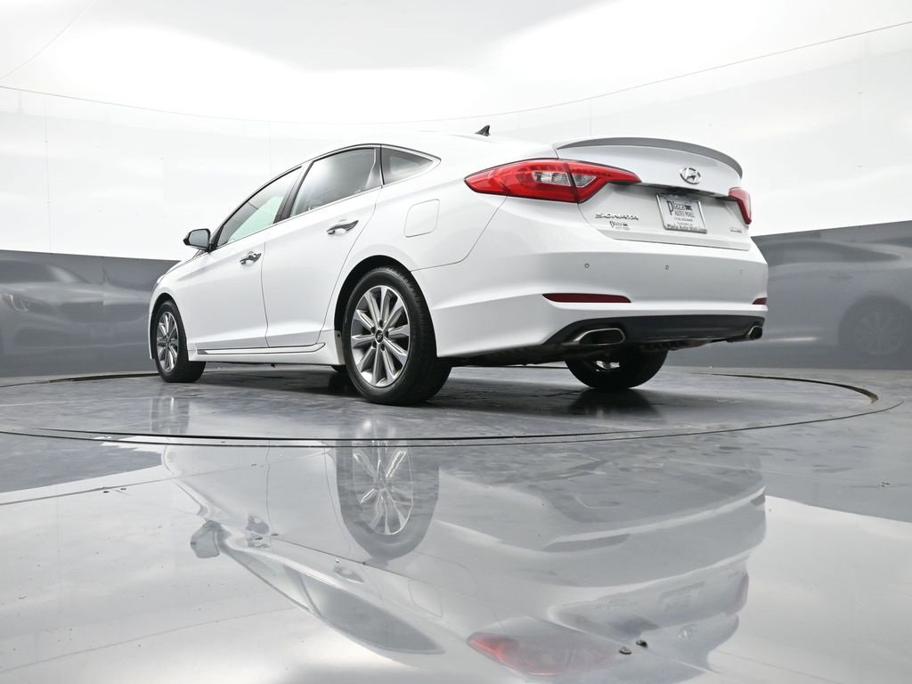 Used 2016 Hyundai Sonata Limited w/ Option Group 04 image 32