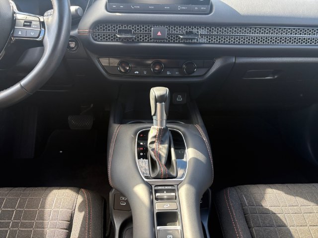 Used 2025 Honda HR-V Sport image 11