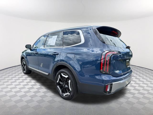 Used 2025 Kia Telluride EX w/ EX Captain's Chair Package FWD image 7