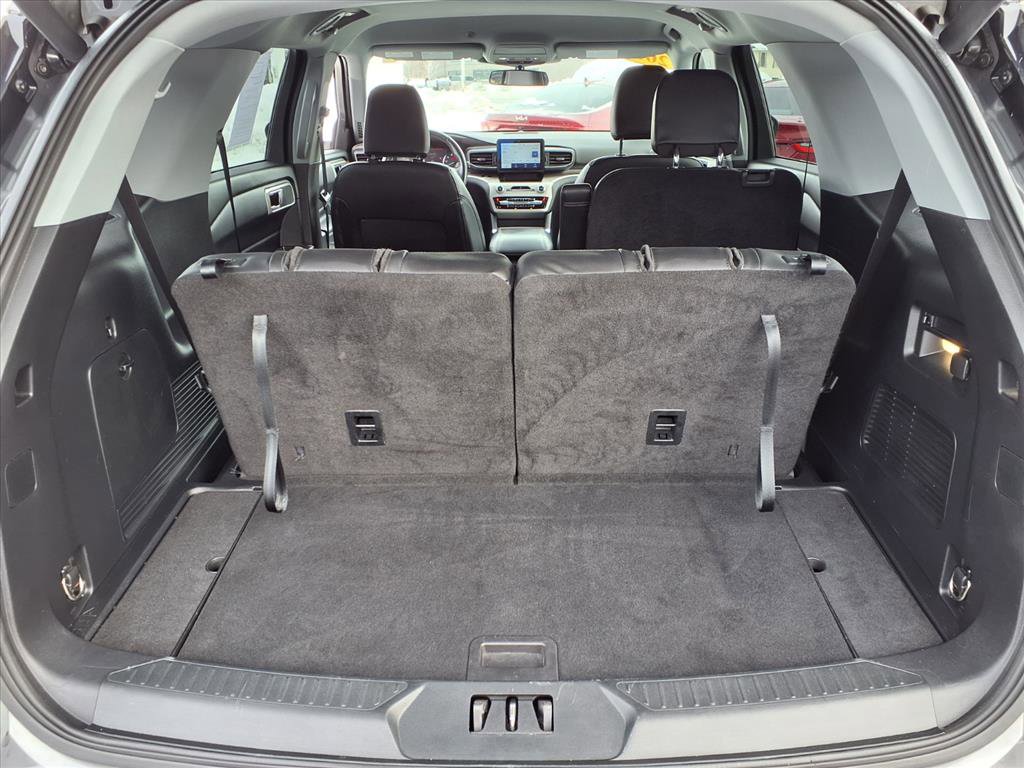 Used 2022 Ford Explorer XLT w/ Equipment Group 202A image 13