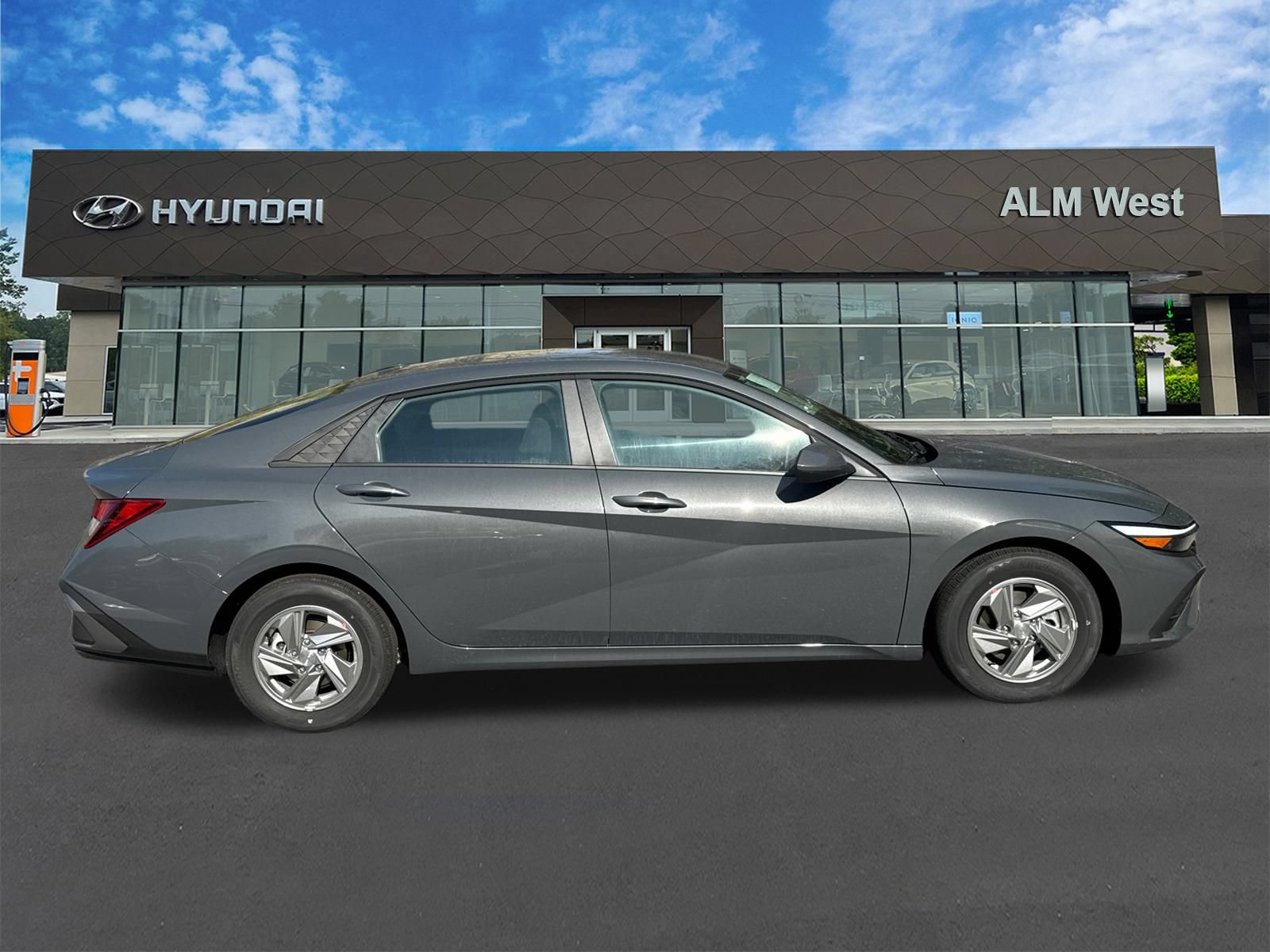 New 2026 Hyundai Elantra SE FWD image 5