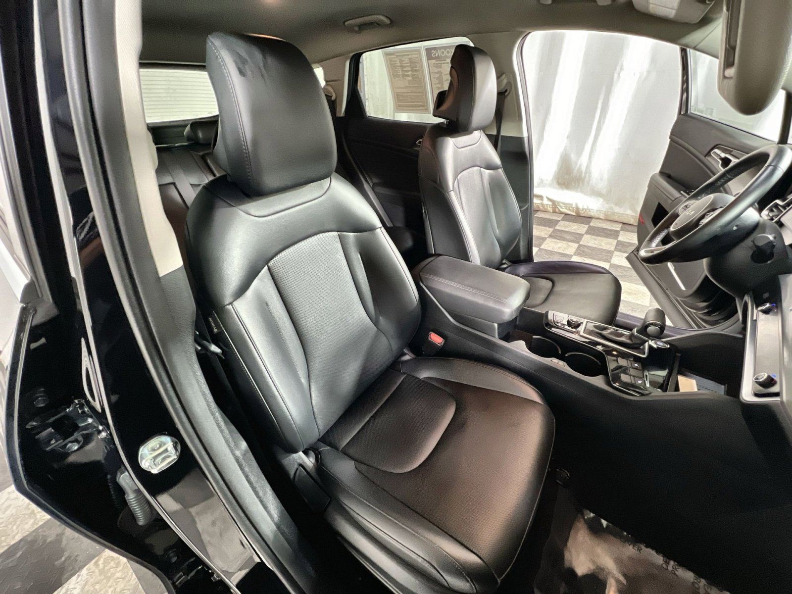 Used 2024 Kia Sportage EX FWD image 24