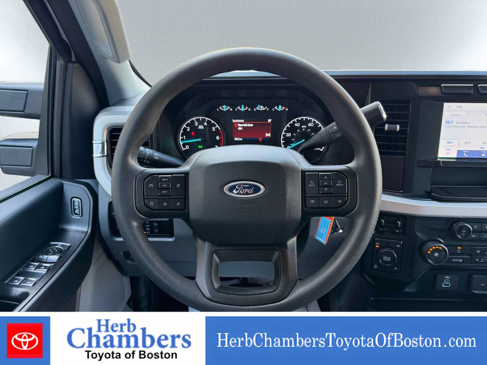 Used 2023 Ford F250 XL w/ XL Off-Road Package AWD/4WD image 15