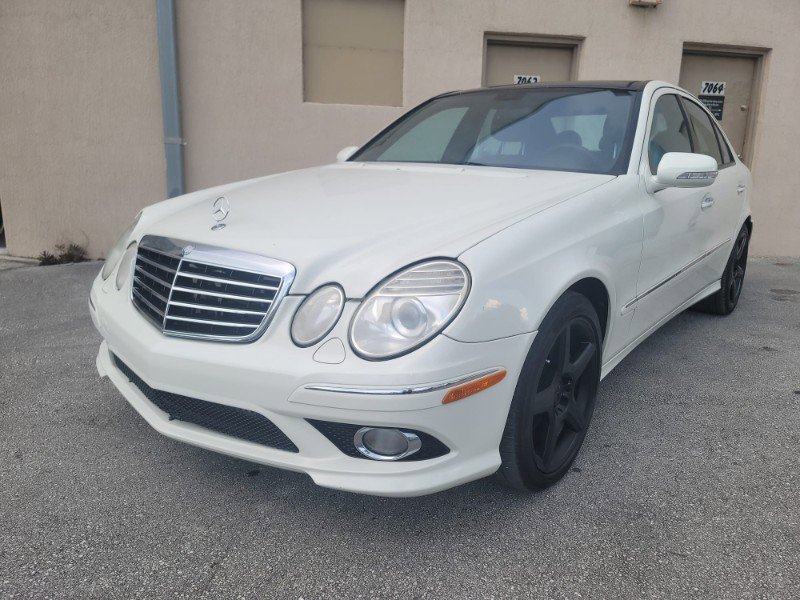 Used 2009 Mercedes-Benz E 550 Sedan image 14