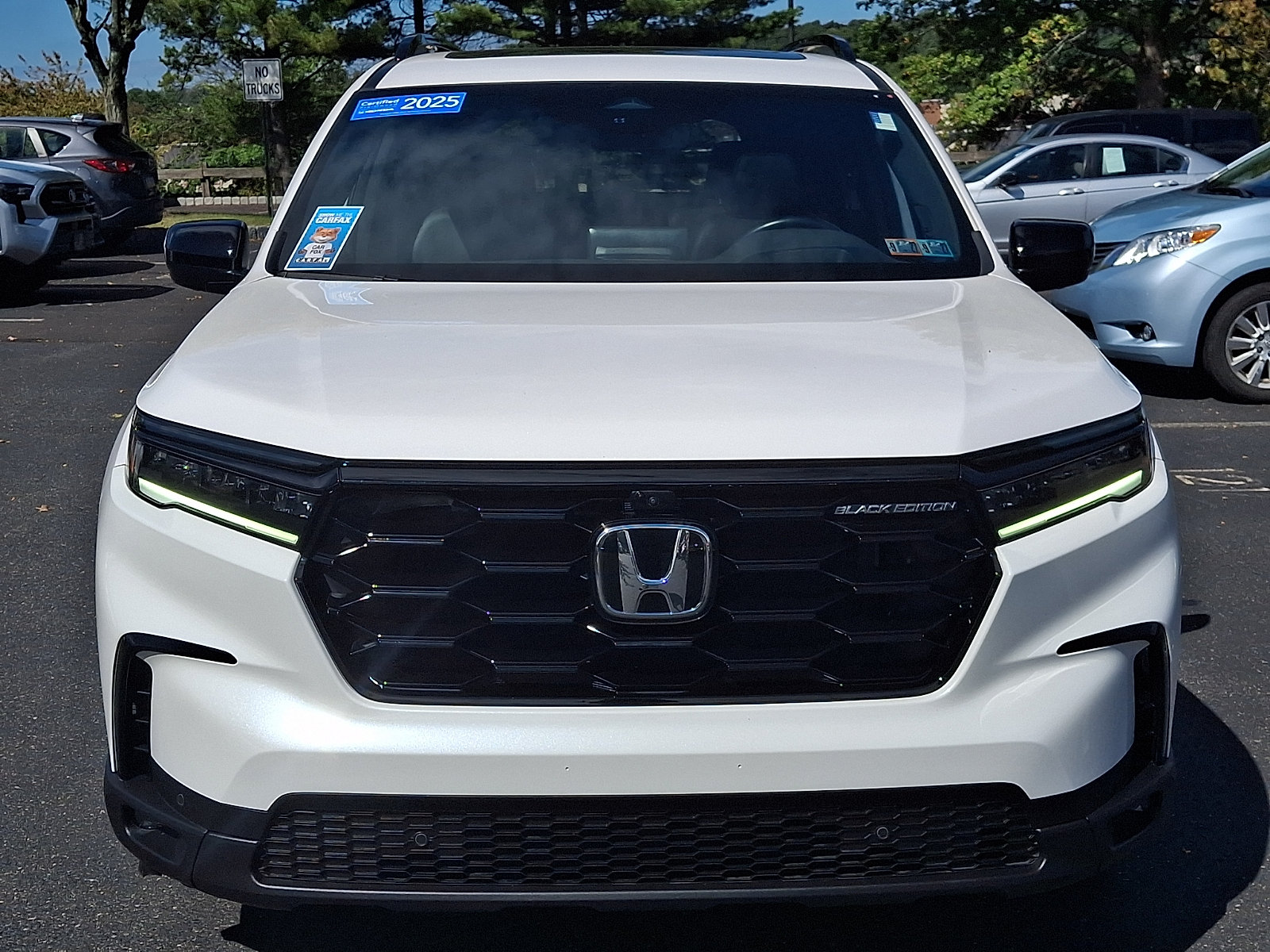 Certified 2025 Honda Pilot Black Edition image 2