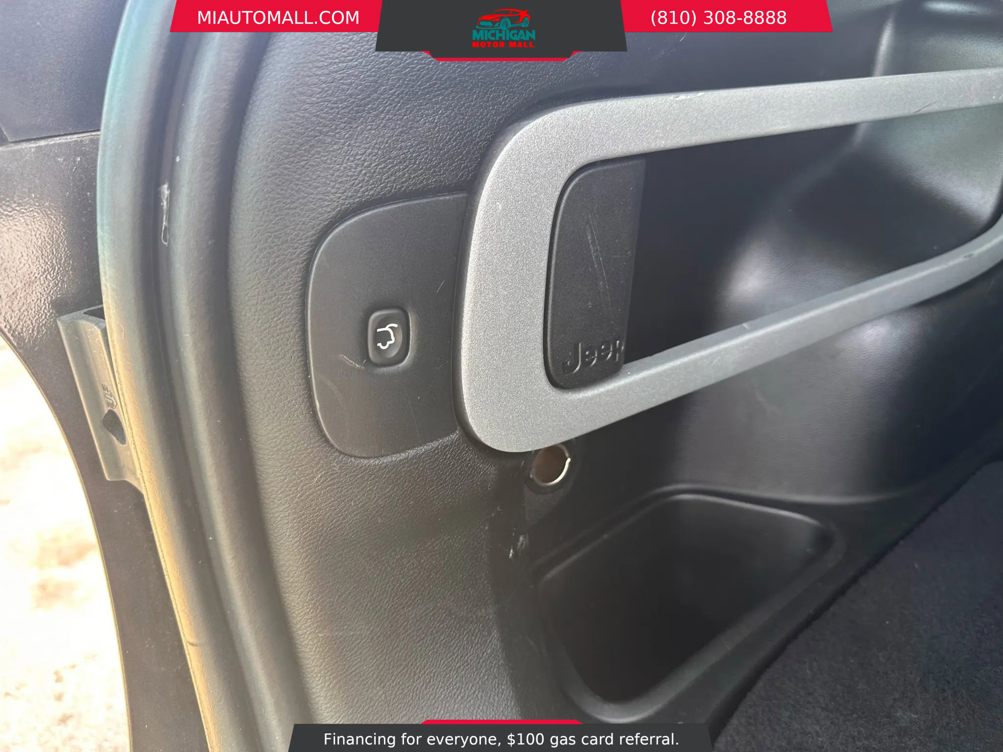Used 2018 Jeep Cherokee Limited image 28