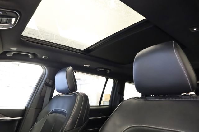 Used 2024 Jeep Grand Cherokee L Limited w/ Luxury Tech Group II image 27