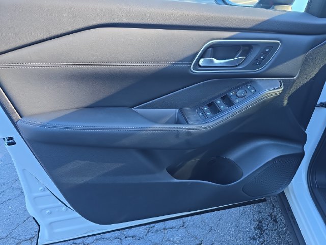New 2026 Nissan Rogue Platinum w/ Platinum Premium Package AWD/4WD image 12