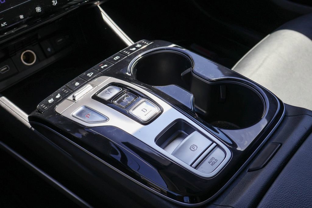 Used 2023 Hyundai Tucson Limited image 16