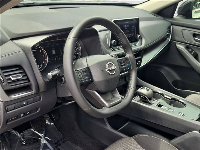 Used 2026 Nissan Rogue SV FWD image 10