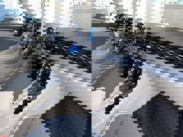 New 2025 Volkswagen Jetta SE image 31